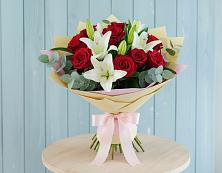 Букет цветов из:  Лилии и Розы в Колодкино