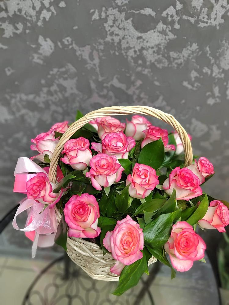 Цветочная композиция из Розы в корзине в Колодкино