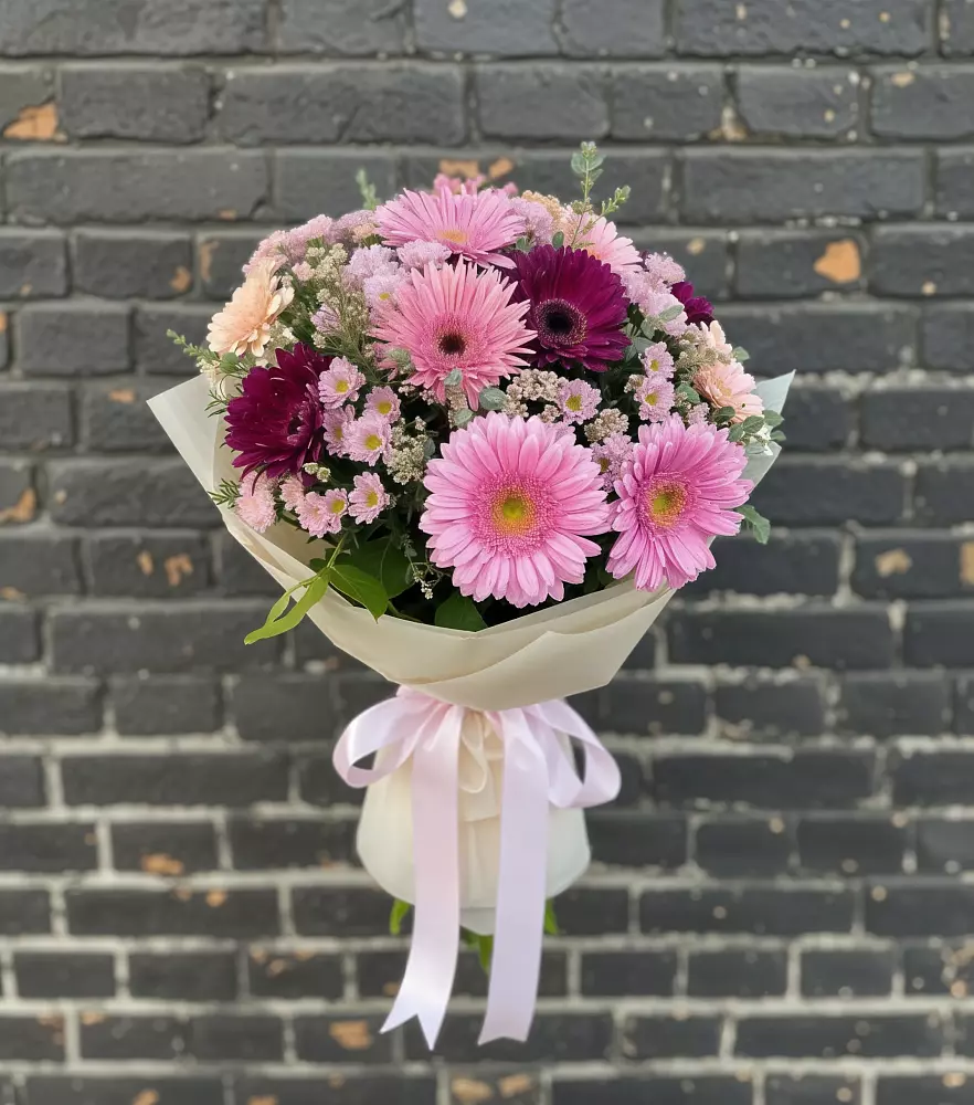 Букет цветов из: Герберы и Хризантемы в Колодкино
