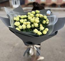 Букет Белые кустовые розы Солинеро в Колодкино