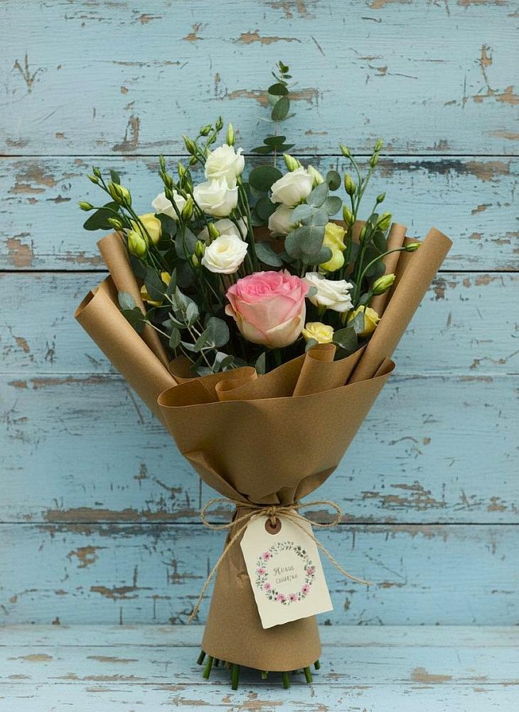 Букет цветов из: Розы и Лизиантусы в Колодкино