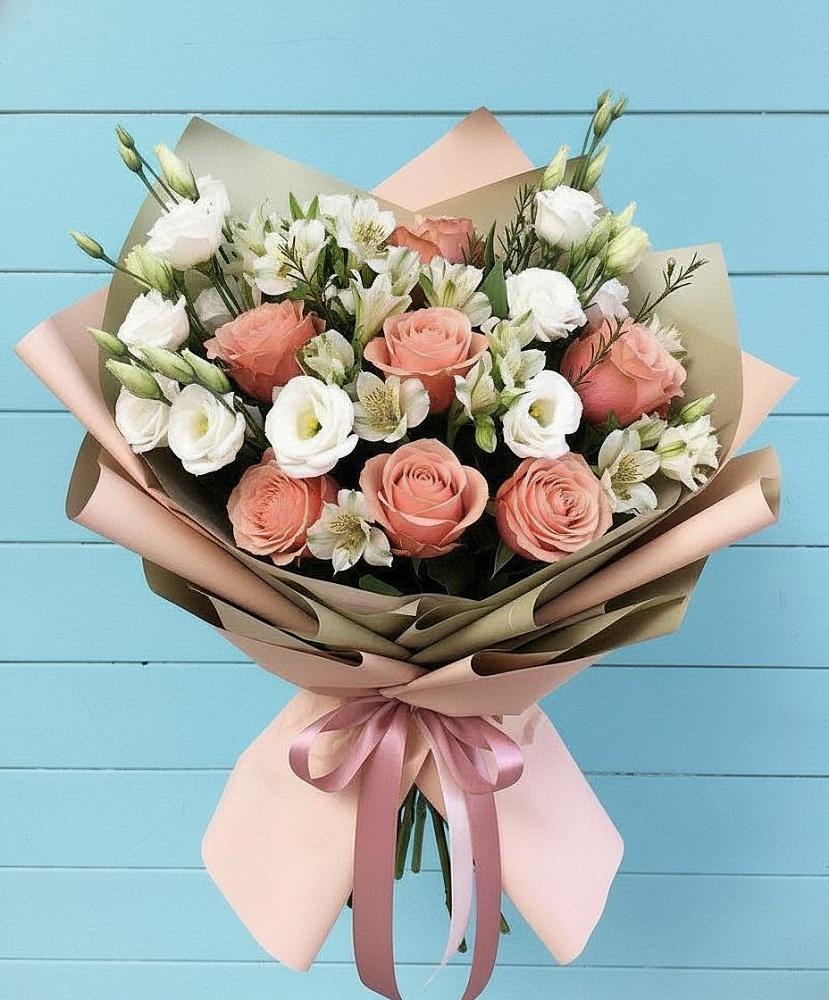 Букет цветов из: Розы, Альстромерии и Лизиантусы в Колодкино