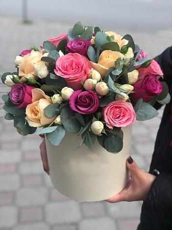 Цветочная композиция из Розы в шляпной коробке в Колодкино