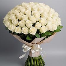 Букет 101 беля роза Белоснежка в Колодкино