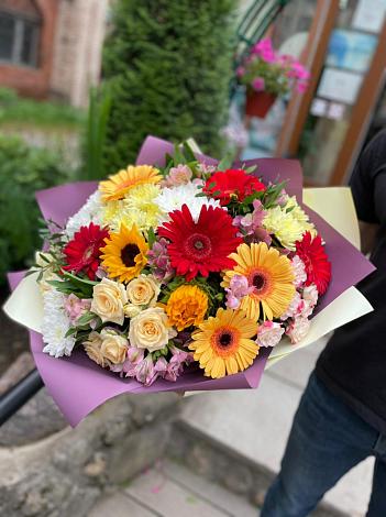 Букет цветов из: Герберы, Ромашки, Хризантемы, Розы и Подсолнухи в Колодкино