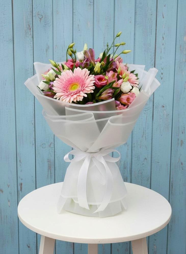 Букет цветов из: Герберы, Альстромерии и Лизиантусы в Колодкино