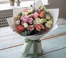 Букет цветов из:  Розы, Лизиантусы и Гвоздики в Колодкино