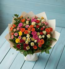 Букет Микс из разноцветных кустовых роз в Колодкино